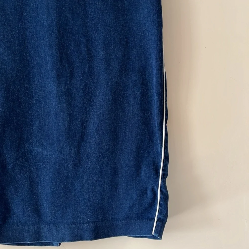 Akira Chicago black label Denim pencil skirt.